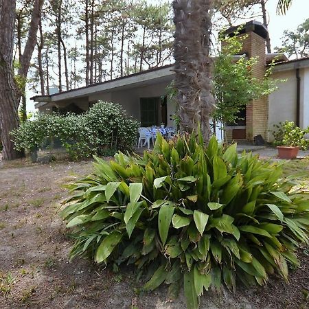 Villa Stefania Lignano Sabbiadoro Buitenkant foto